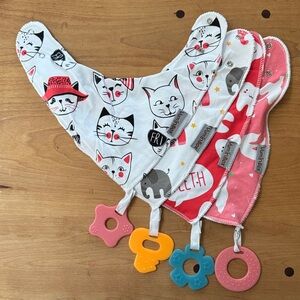 Vuminbox teething bibs
